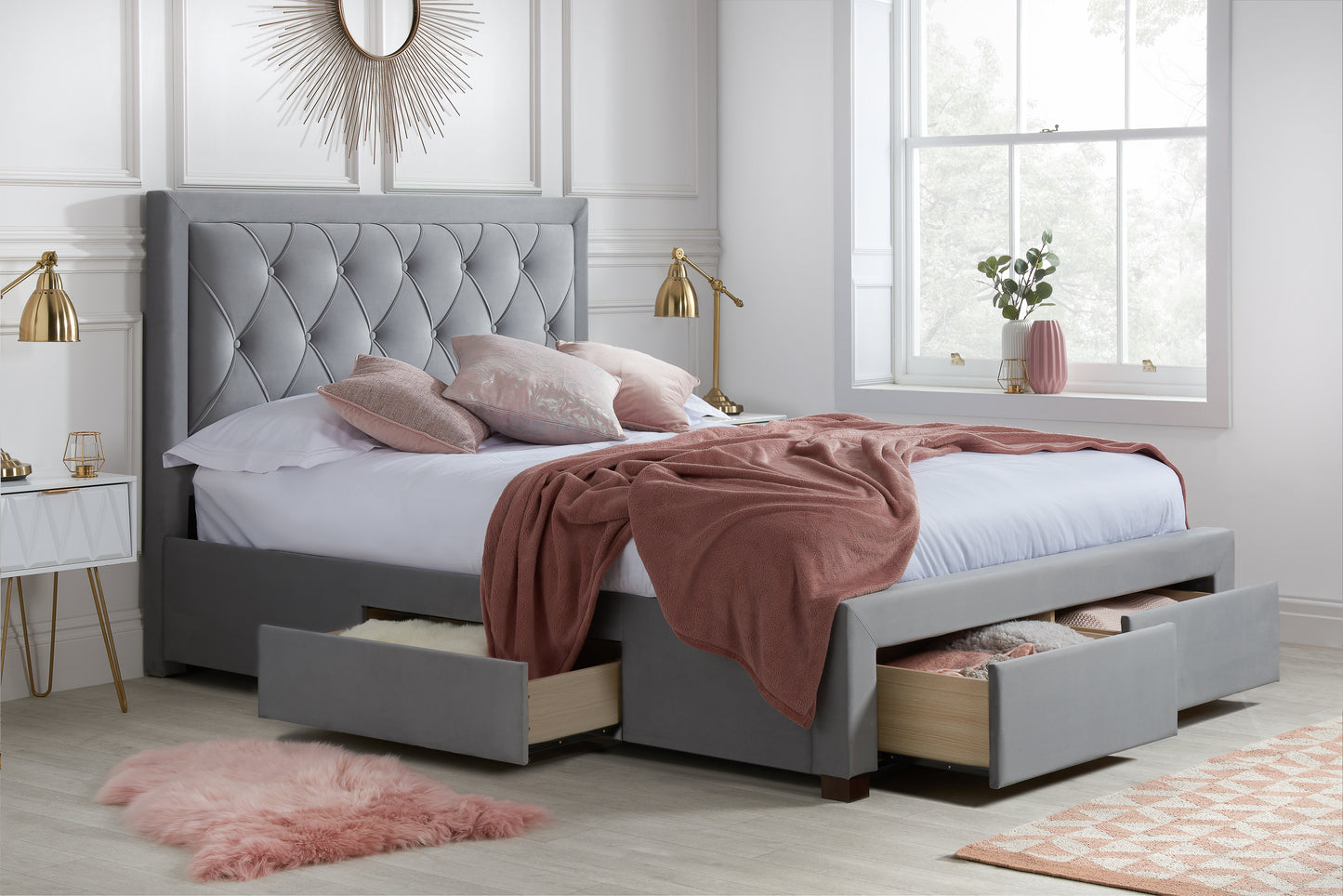 Woodbury Double Bed